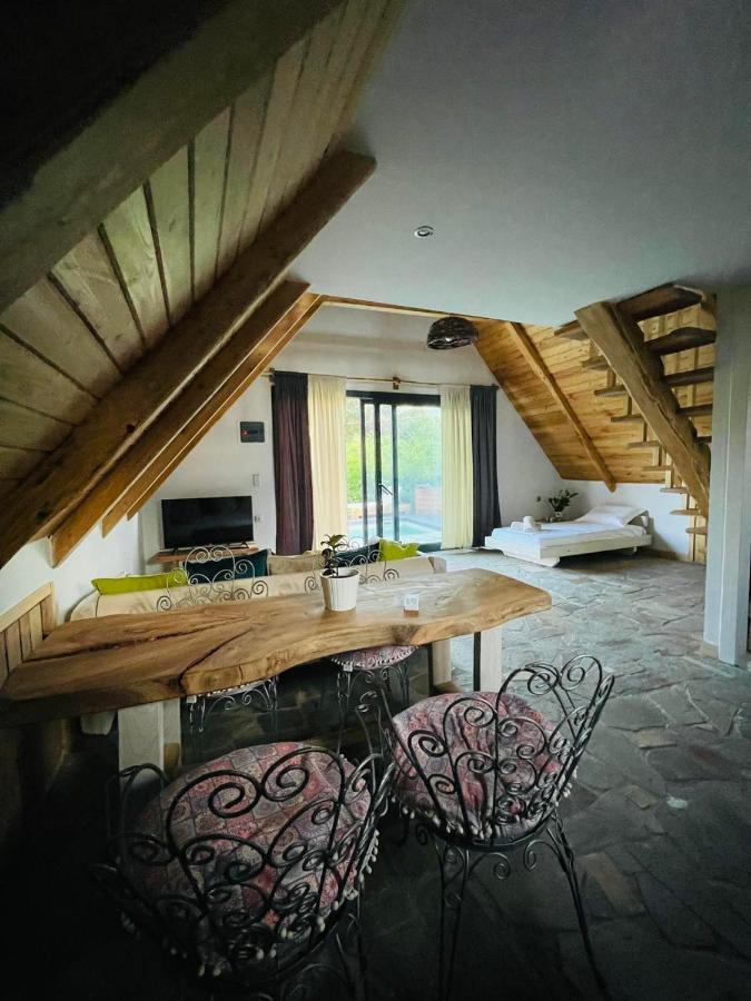 Unique Wooden Villa With Pool Olímbiáda Kültér fotó